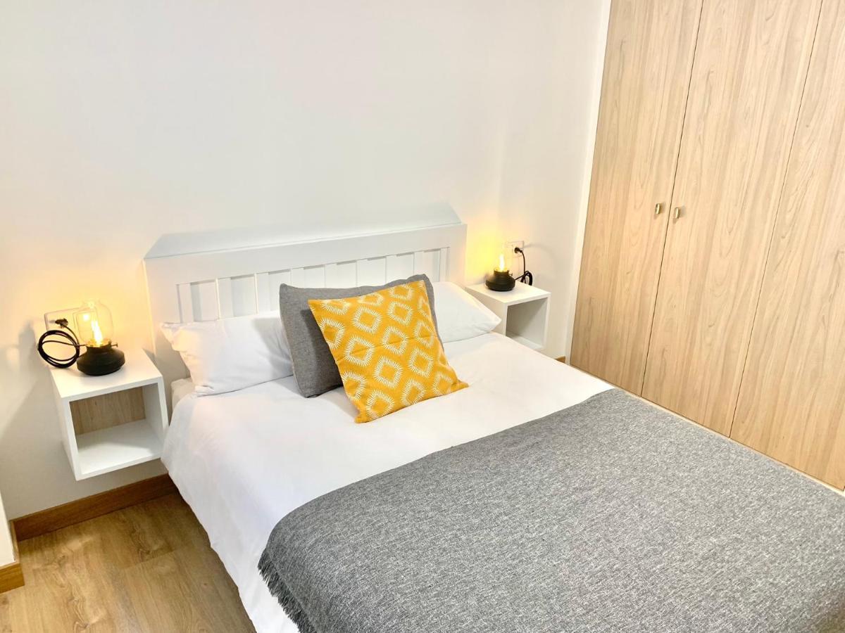 Ferienwohnung Casa Ferreiros. Parking Y Wifi Incluidos! Gijón Exterior foto